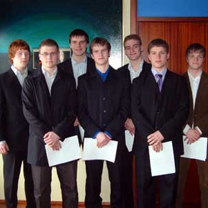 Þessir sjö ungu afreksmenn hlutu 200 þúsund króna styrki.