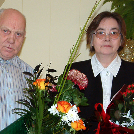 Jóhanni Sigtryggssyni og Jarþrúði Sveinsdóttur voru að sjálfsögðu færðir blómvendir á þessum tímamót…