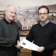 KEA styrkir Hjálparstarf Kirkjunnar