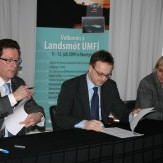 Við undirritun samningsins, Kristján Þór Júlíusson, Halldór Jóhannsson og Helga G. Guðjónsdóttir